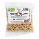 Bolsa transparente de piñones pelados con etiqueta que muestra los detalles del producto.