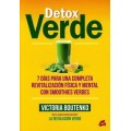 Portada del libro: “Detox Verde” con un batido verde, promoviendo la salud y la revitalización en español.