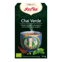 Caja de Yogi Tea Chai Verde con ilustración de especia canela en el frente.