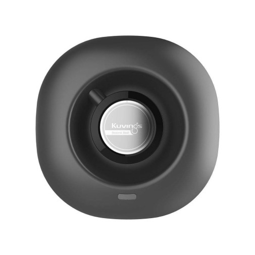 Tapa del exprimidor Kuvings negra vista desde arriba, ideal para reducir la oxidación.