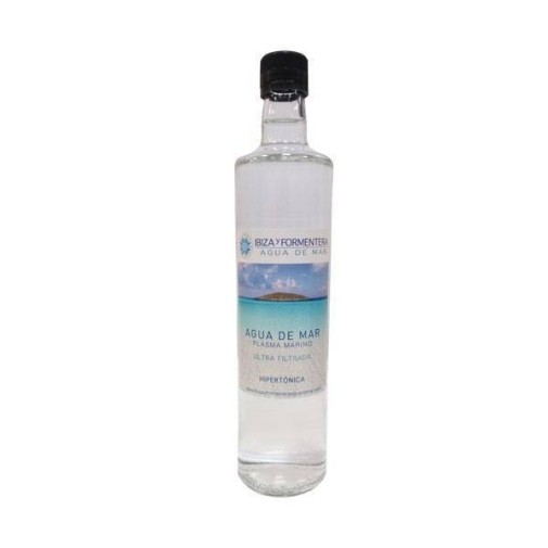 Botella transparente de Agua de Mar con etiqueta de playa de Ibiza y Formentera.