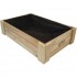Jardinera de madera natural con forro negro, perfecta para tu huerto urbano.