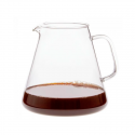 Jarra de vidrio de borosilicato con diseño elegante y resistente, ideal para bebidas.