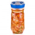 Tarro de fermentación Kefirko Veggie Fermenter con kimchi casero.