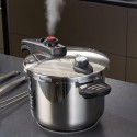 Olla a presión G-SOLA echando vapor