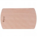 Tabla de cortar de madera de haya colocada de forma horizontal