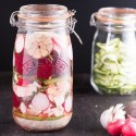 Tarro redondo clip top Kilner de 1,5 litros con alimentos conservados en su interior