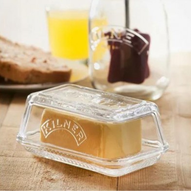 Mantequera Quesera de vidrio Kilner con mantequilla o queso en su interior y con la tapa puesta