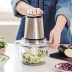 Picadora Quartz de Lacor picando alimentos