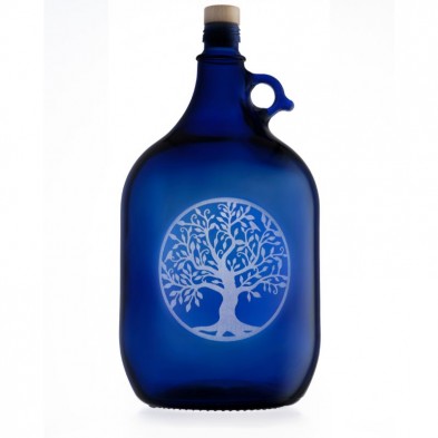 Garrafa de vidrio azul de 5 litros con el grabado del árbol de la vida en láser