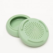 Tapas germinadoras Sprout Food Huggers de silicona platino de color verde claro