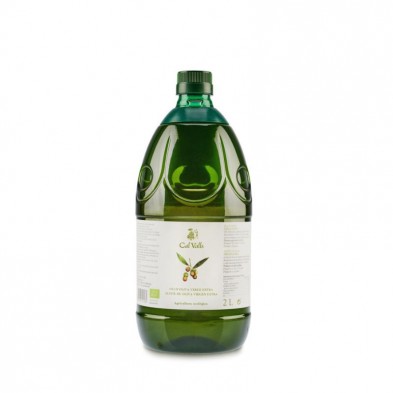 Una botella de plástico verde de aceite de oliva virgen extra con etiqueta, 2 litros.
