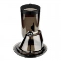 Un accesorio exprimidor negro y plateado Kuvings con Tapadera C9500.