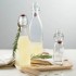 Diferentes botellas de vidrio Kilner junto con la botella de vidrio de 1 litro clip top con limonada