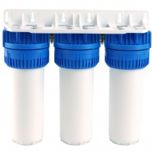 Caracasa Triple Aqua Avanti con soporte para su instalación