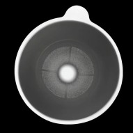 Vista interior del embudo de la cafetera de titanio y borosilicato Pour Over kit Keith