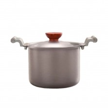 Olla de titanio para guisar 4,5 litros Keith
