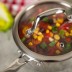 Sopa de tomate con verduras en la Cazo de acero inoxidable 18/10 ALLROUND de Kuhn Rikon de 1,5 litros
