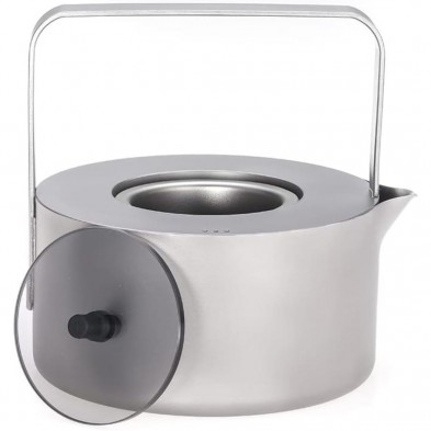 Tapa de vidrio apoyada sobre el cuerpo del Hervidor tetera con filtro titanio 950 ml Keith Tapa de vidrio apoyada sobre el cuerpo del Hervidor tetera con filtro titanio 950 ml Keith