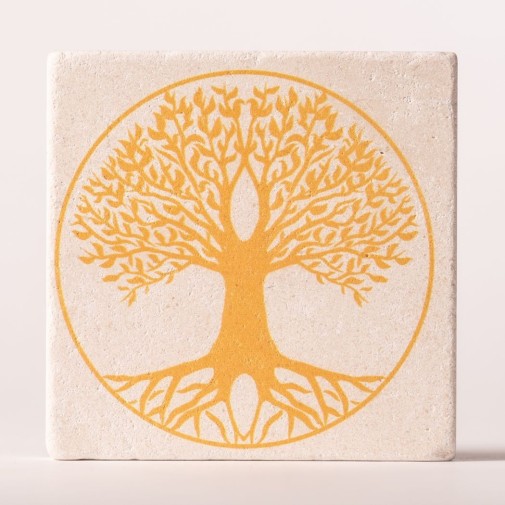 Posavasos vitalizador de piedra travertina con Árbol de la Vida amarillo vista ampliada