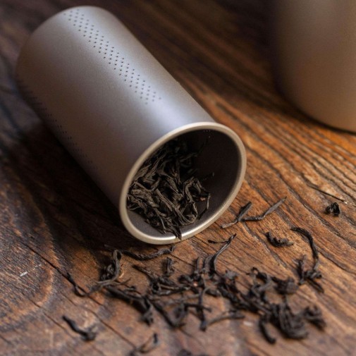 Detalle del infusor de la Taza de titanio