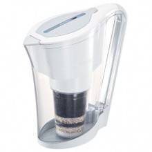 Jarra Alkaplus: transparente con sistema negro, filtra impurezas para agua limpia.