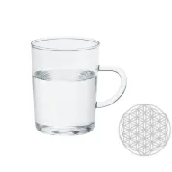 Taza de vidrio de borosilicato Trendglas Jena con grabado de la flor de la vida en la base exterior