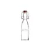 Botella de Vidrio Clip Top Cuadrada 250 ml Kilner sobre fondo blanco