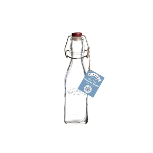 Botella de Vidrio Clip Top Cuadrada 250 ml Kilner sobre fondo blanco con etiqueta azul informativa de Kilner