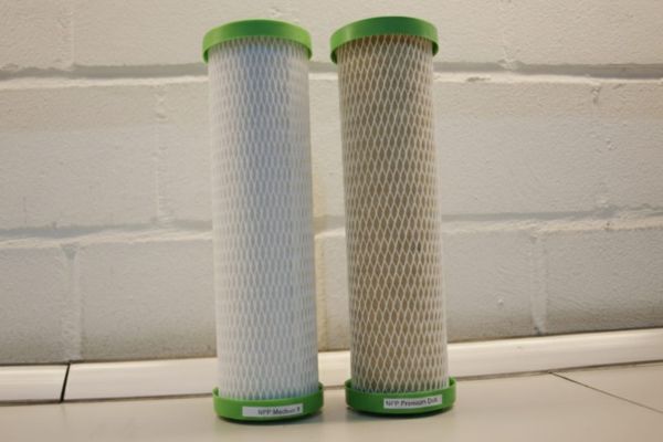 Cartuchos NFP Premium, uno usado y otro completamente nuevo