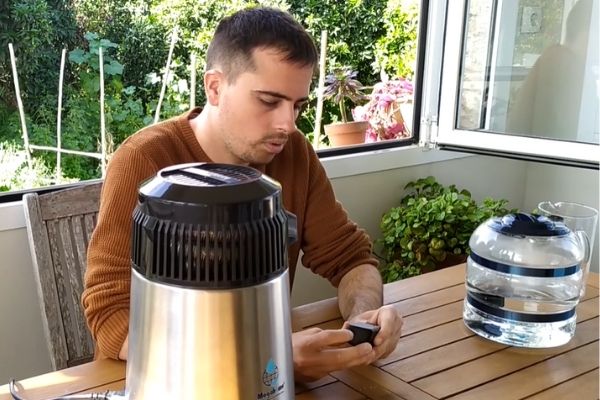 Federico en el curso online como hacer agua para plata coloidal