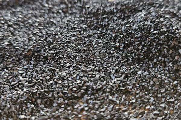 Carbón activado: qué es, para qué sirve y cómo se utiliza para filtrar el agua