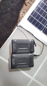 cargando la bateria del horno solar gosun fusión con placas solares